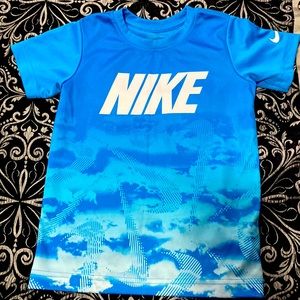 Nike boys shirt size 6M